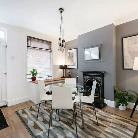 Cambridge House - Modern 2 Bedroom House, Close To Luton Airport & Town Centre Exterior foto